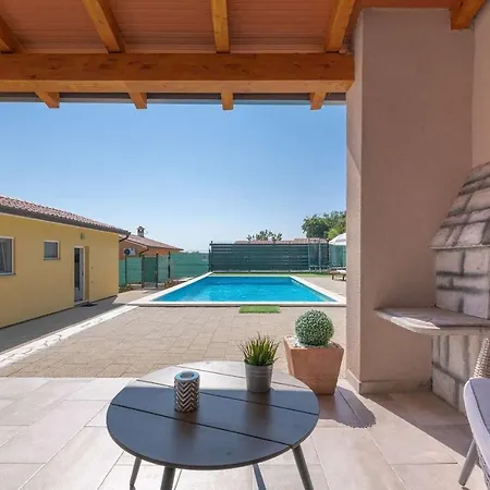 Holiday home Asteria